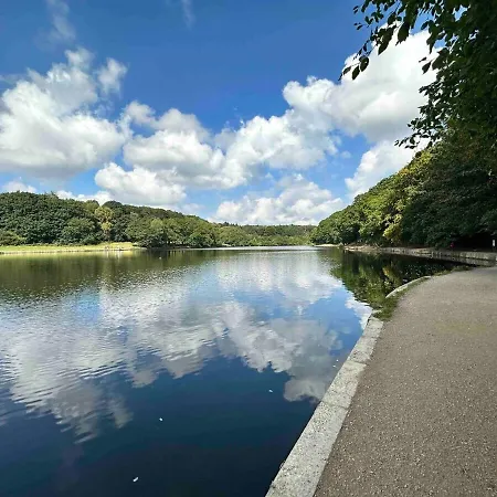 3a View, Beautifully Appointed In Roundhay, Sleeps Up To 6, Bedrooms With En Bathrooms, Ev Charging * לידס