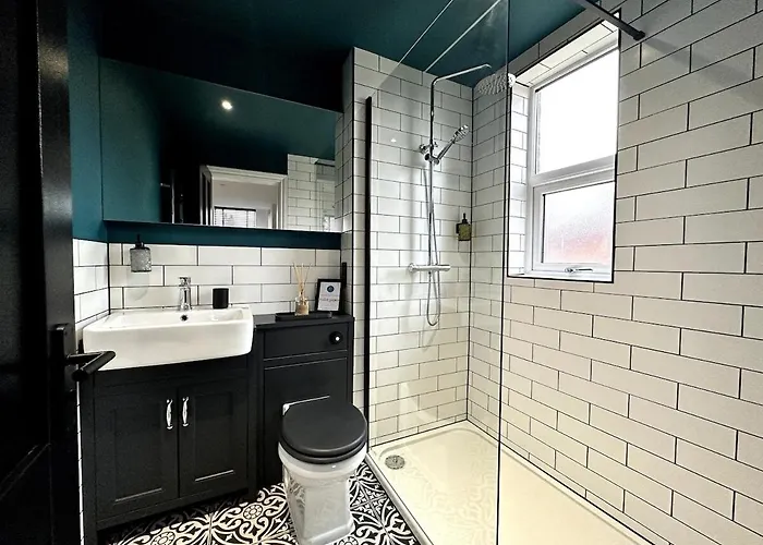 Lägenhet 3a View, Beautifully Appointed In Roundhay, Sleeps Up To 6, Bedrooms With En Bathrooms, Ev Charging