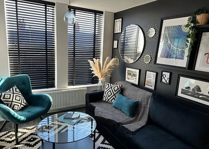 3a View, Beautifully Appointed In Roundhay, Sleeps Up To 6, Bedrooms With En Bathrooms, Ev Charging Lägenhet